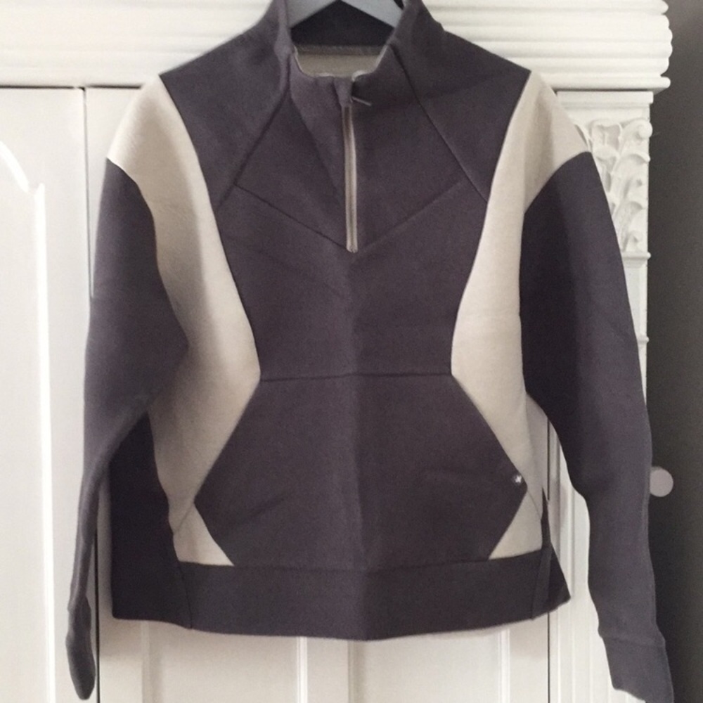 Figs pullover